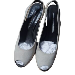 8.5 Donald Pliner taupe wedges